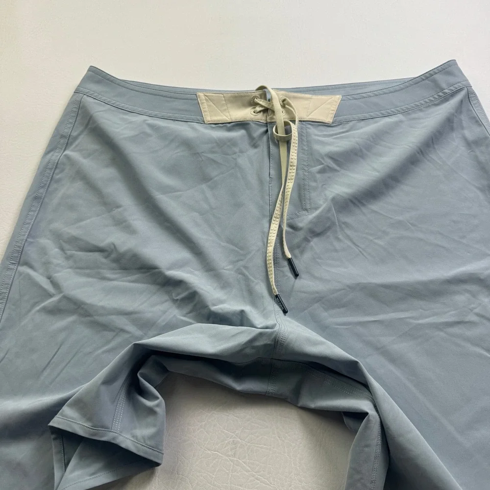 Costa Del Mar Men Board Shorts Light Blue Gray Size 36 Scalloped Hem Swim Trunks